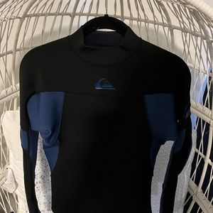 Quicksilver wet suit top